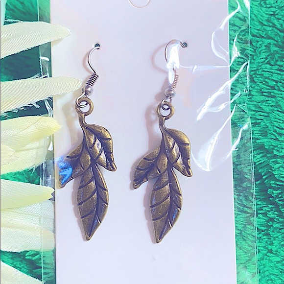 Handmade dangling Brass Leaf Earrings - Picture 3 of 3